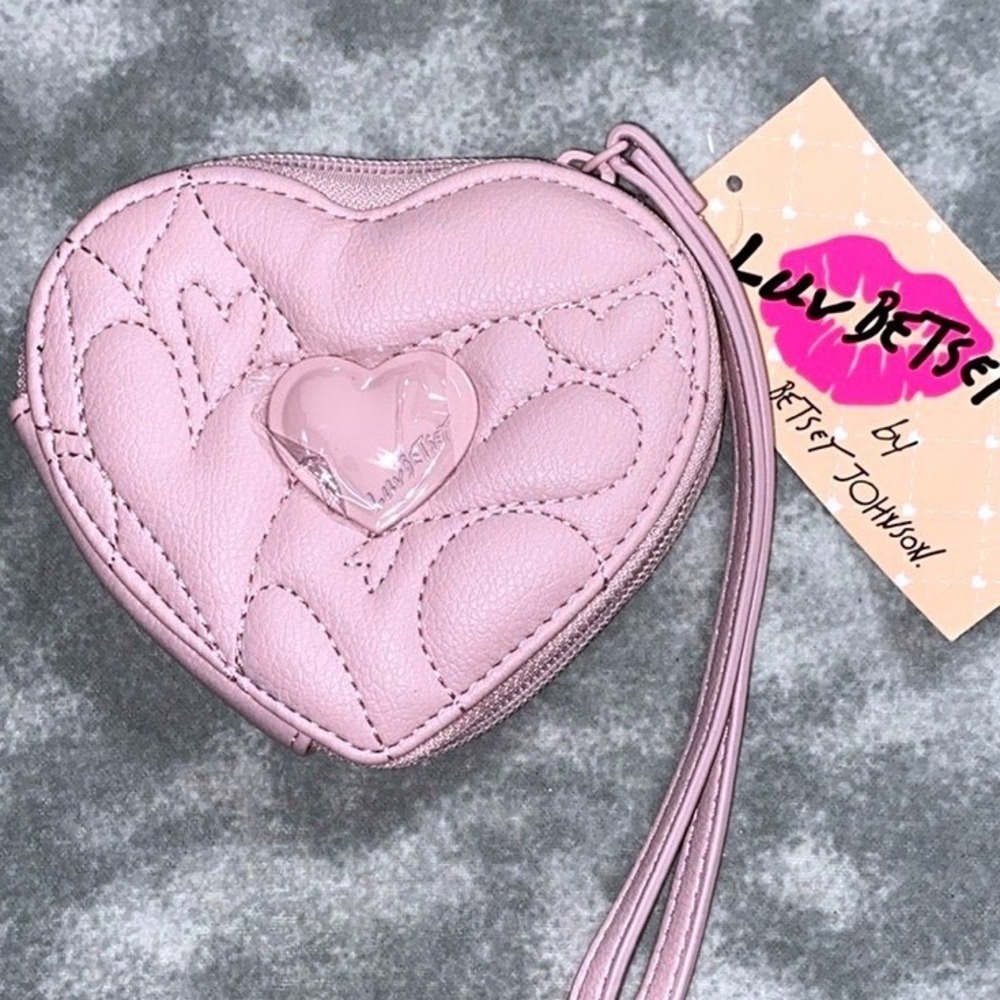 Luv Betsey by Betsey Johnson Blush Pink Quilted Heart Coin Purse LBLUVIE New‎